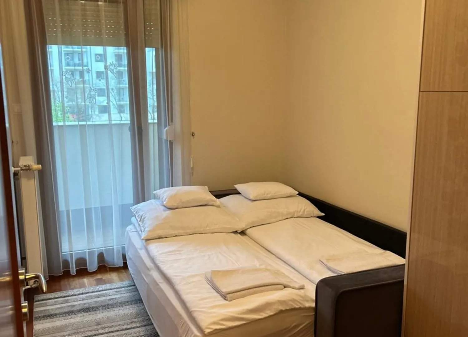 Danube Terrace Elegant With 2 Bedroom With Free Air Conditioner And Private Parking ブダペスト ハンガリー