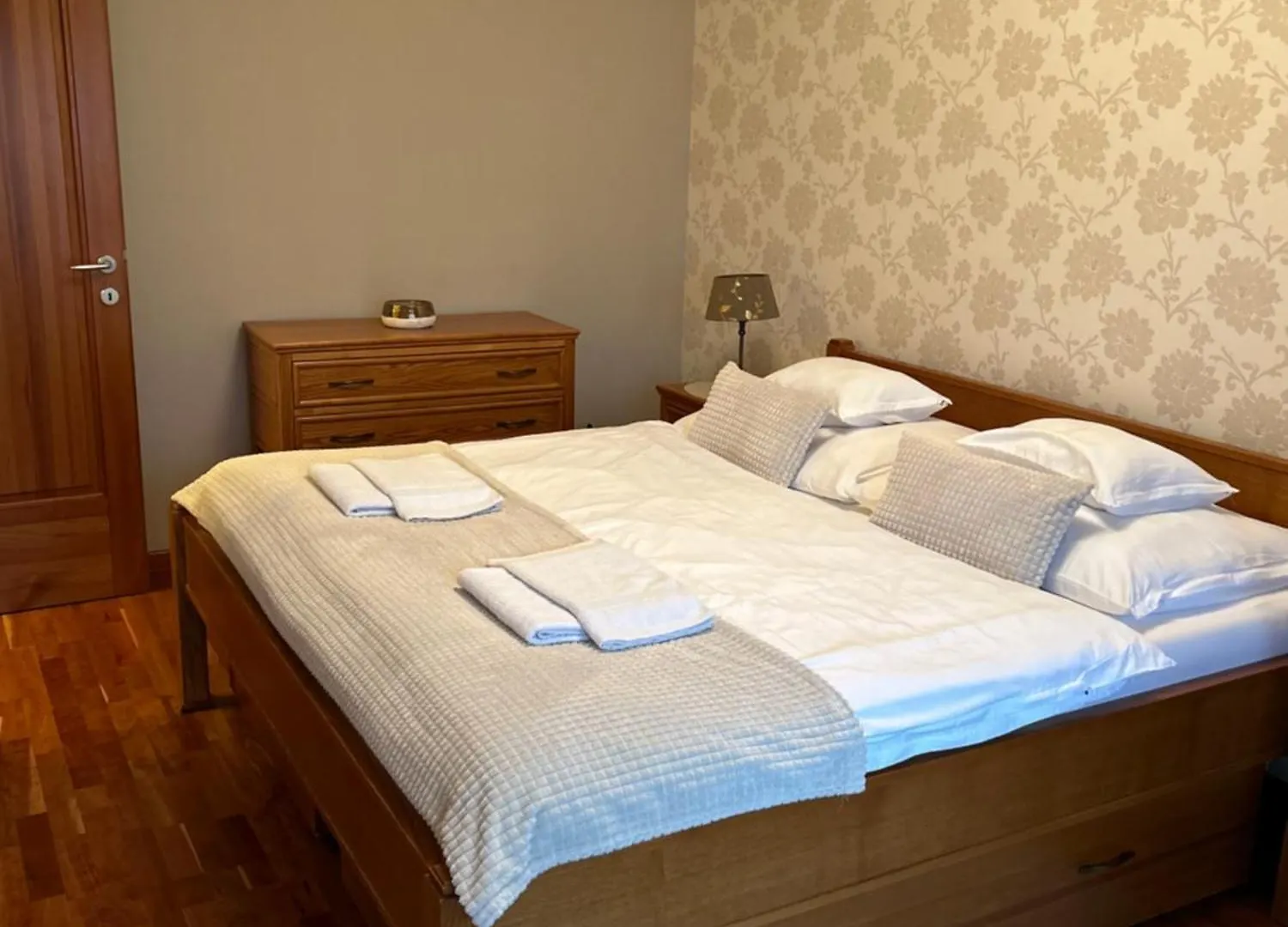 アパート Danube Terrace Elegant With 2 Bedroom With Free Air Conditioner And Private Parking ブダペスト ハンガリー