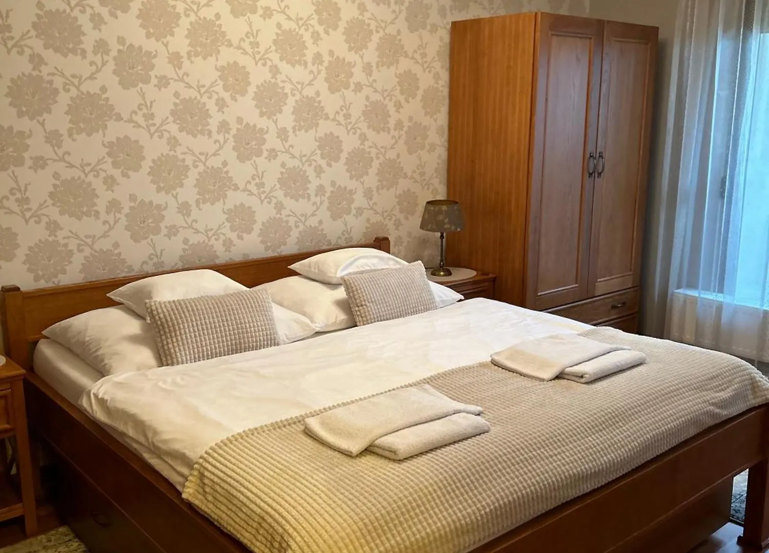 アパート Danube Terrace Elegant With 2 Bedroom With Free Air Conditioner And Private Parking ブダペスト
